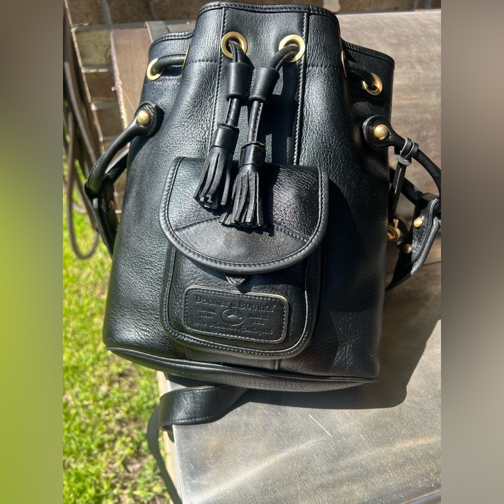 Dooney & Bourke Black Leather Bucket bag - Picture 1 of 7
